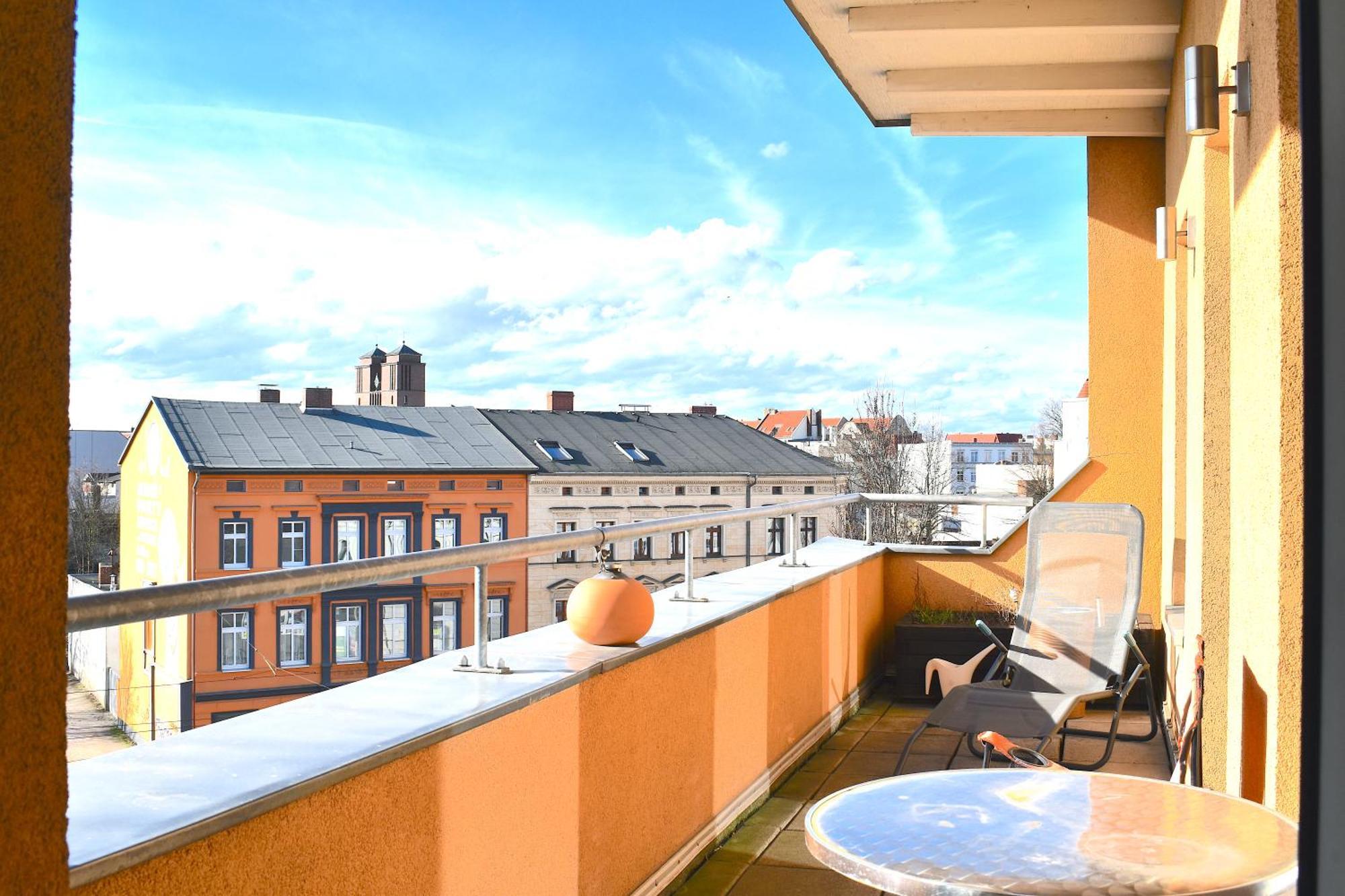 City-Dach-Apartment Mit Loggia - Balkon - Kamin Cottbus Buitenkant foto